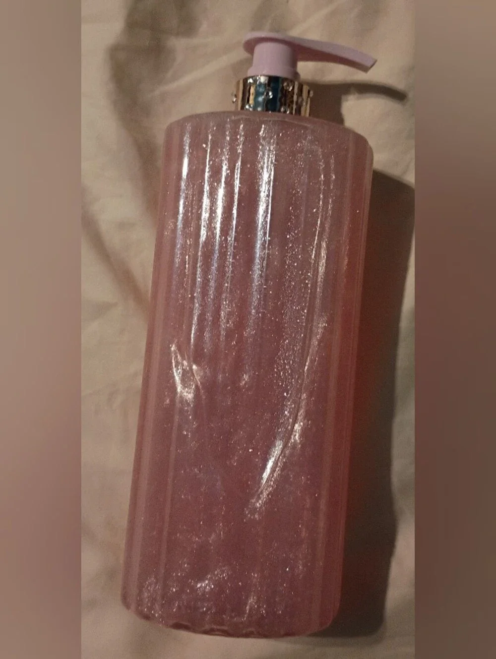 Paris Hilton Sweet Peach Shimmer Body Wash - 33.8 Fl Oz New